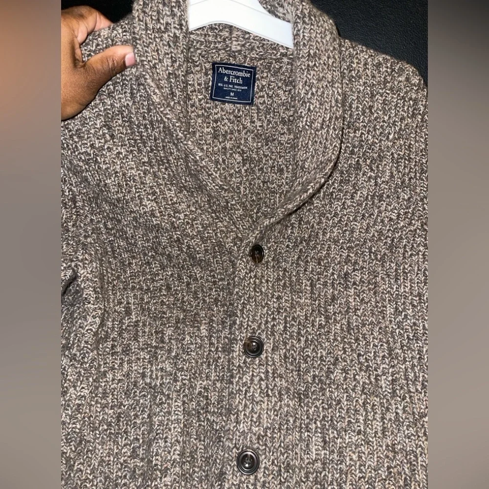 ABERCROMBIE & FITCH MEN BROWN SHAWL SWEATER SIZE MEDIUM NWOT - Picture 2 of 7